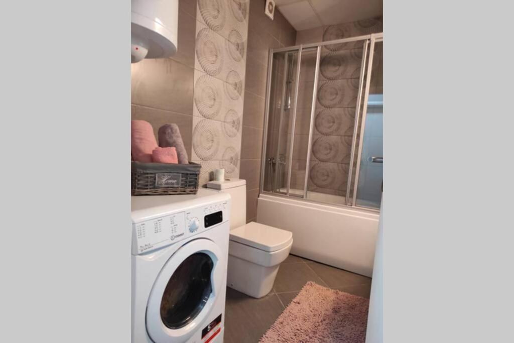 Centar One Apartmant Szkopje Kültér fotó
